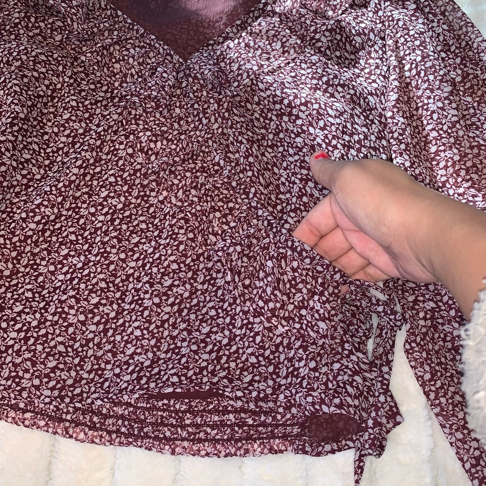A&F Floral top - Picture 4 of 6